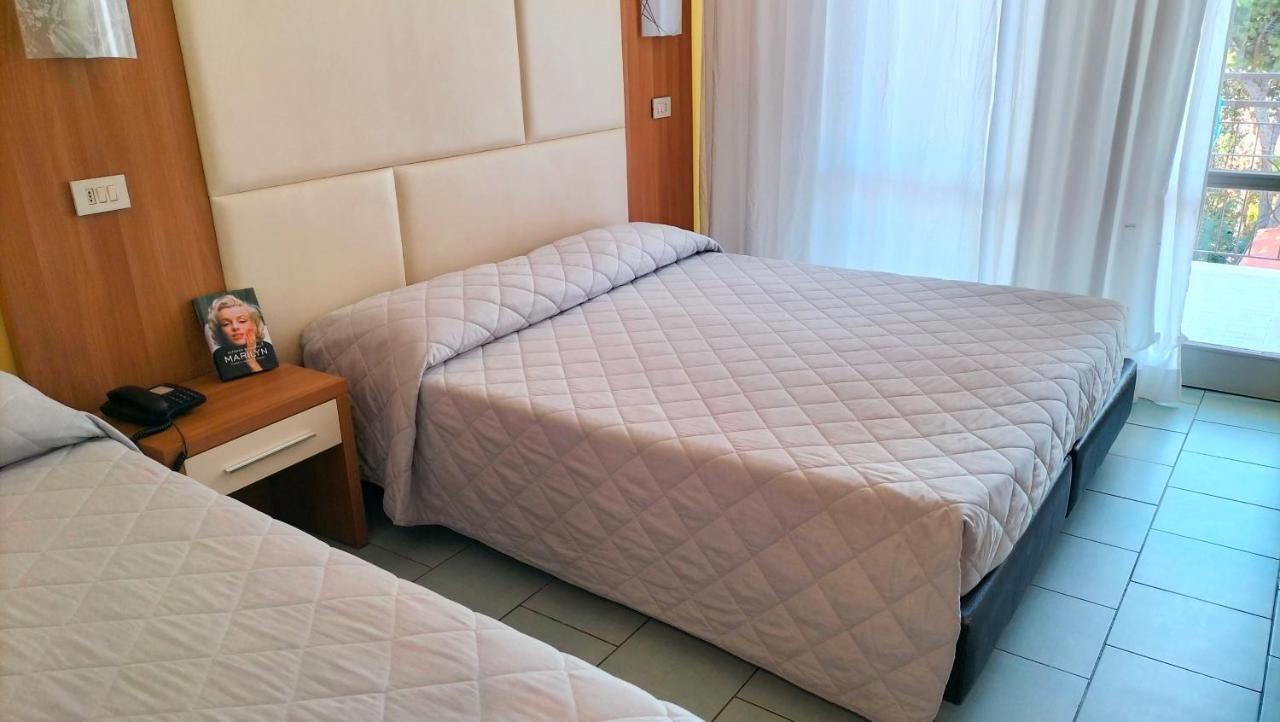Hotel Aura Living 3*