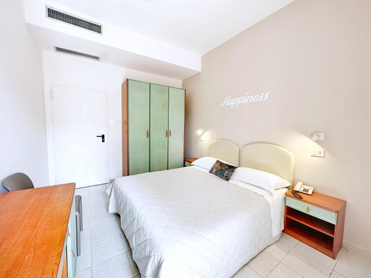 Aura Living 3*