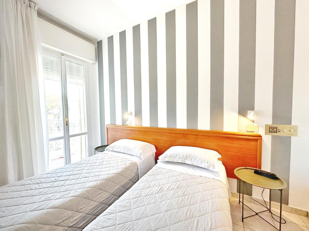 Aura Living Hotel 3*