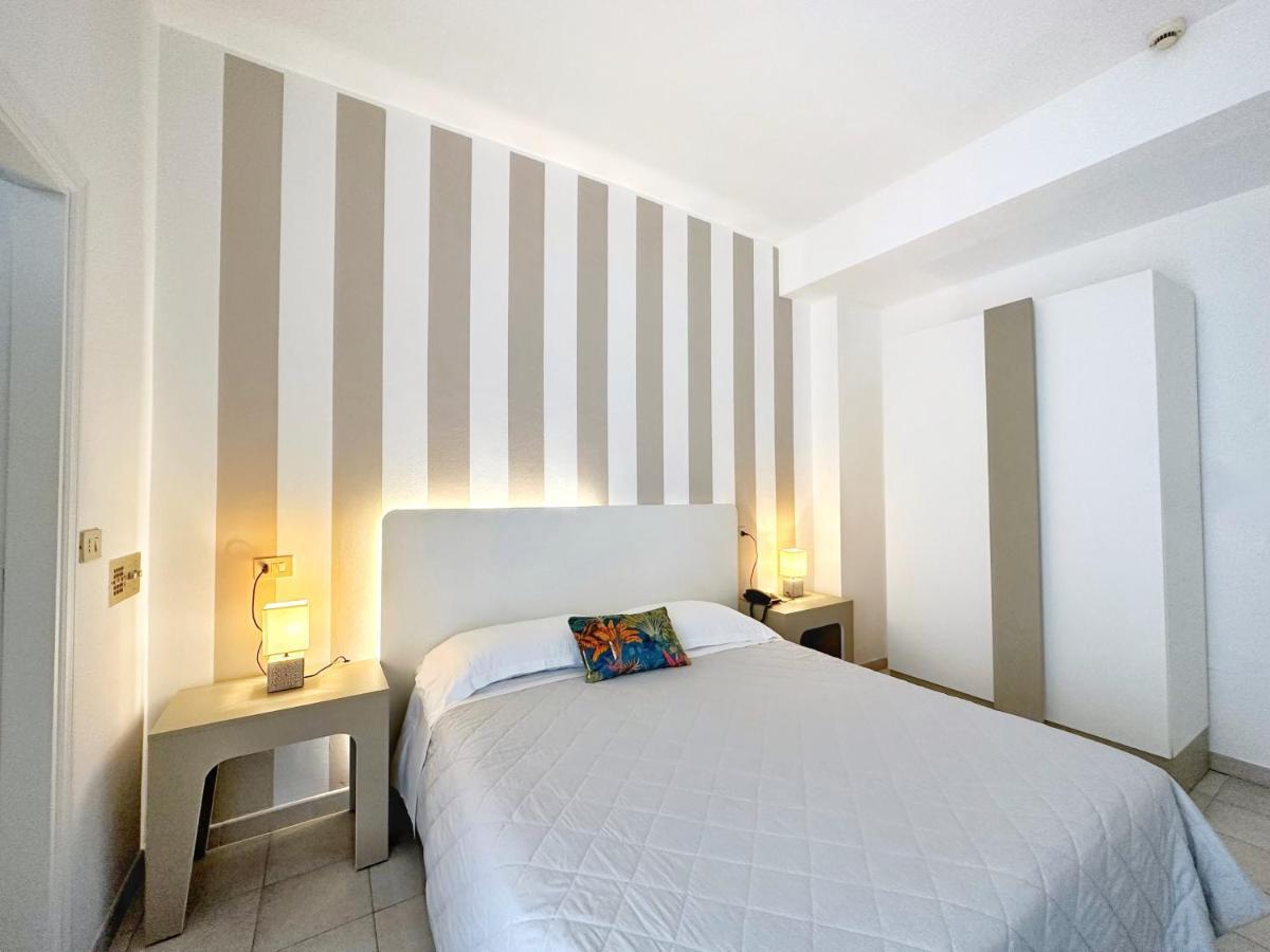 Hotel Aura Living 3*