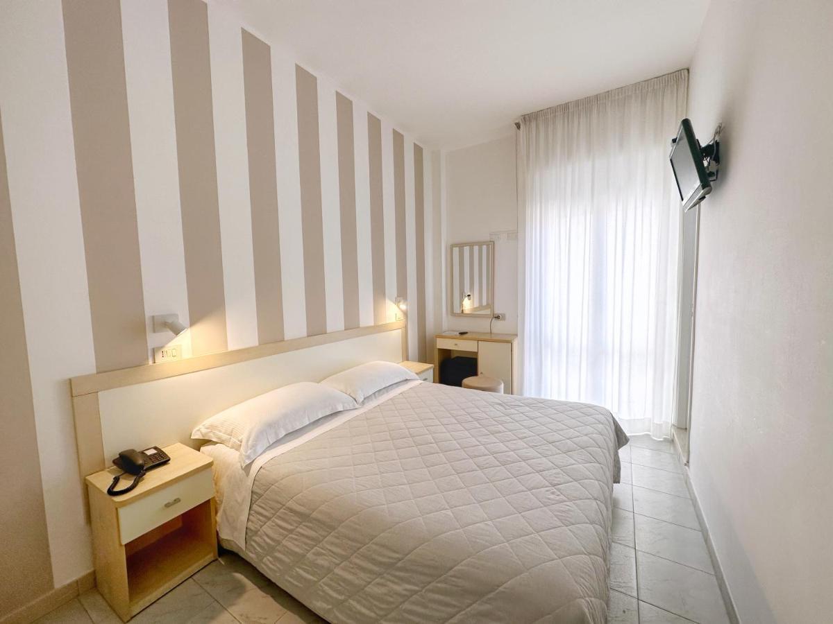 Aura Living Hotel
