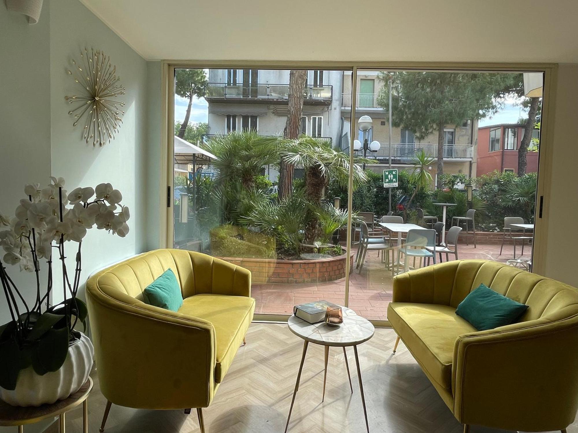 Aura Living Hotel Rimini