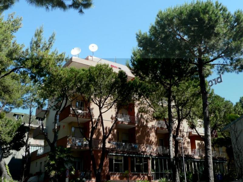 Hotel Aura Living 3*