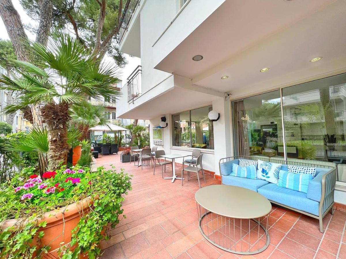 Aura Living 3* Rimini