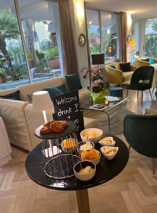 Aura Living Hotel